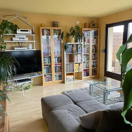 Zentrale Grosszuegige Dachterassen Whg Am Stadtpark In 15 Min Mit U-bahn Zur Messe Apartment *